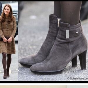 🥂Aquatalia Gray/Black Reece Highheeled boots- US: 6.5M  Euro: 36.5